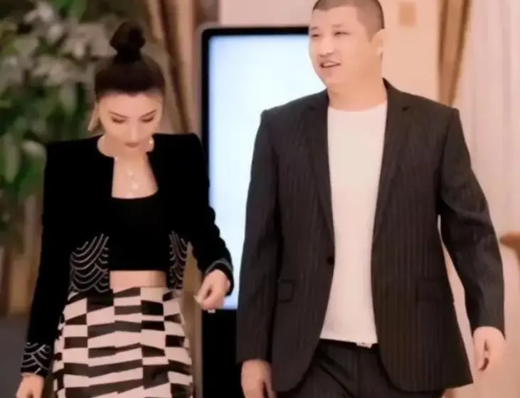 网红二驴彻底激怒媳妇平荣，对方放话：你在外面的事情，我都知道